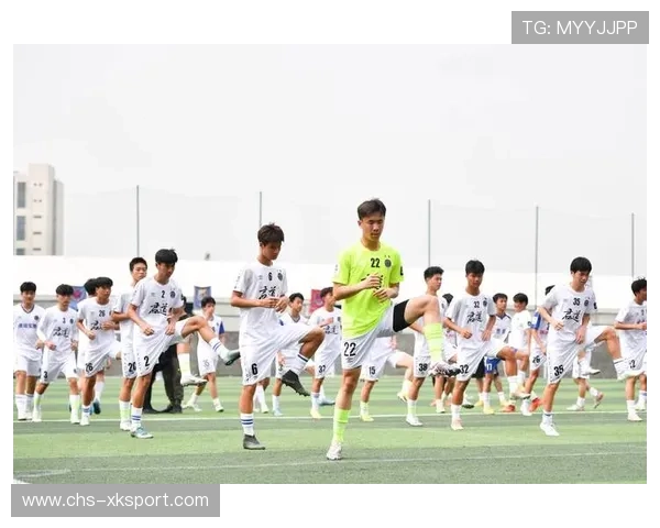 俱乐部青训基地对外开放日吸引众多家长，俱乐部青训营有工资吗